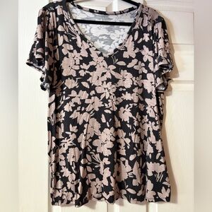 Floral V-Neck 24/7 Maurices Top